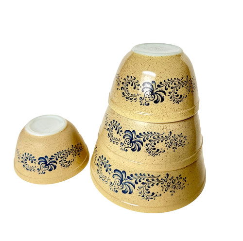 Pyrex set homestead - of, 4