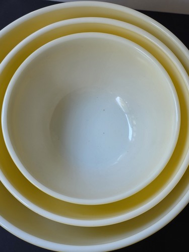 Vintage pyrex yellow mixing - vintage,