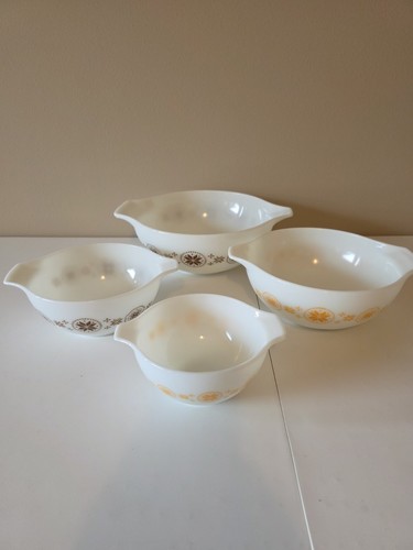 Vintage pyrex town - &, country