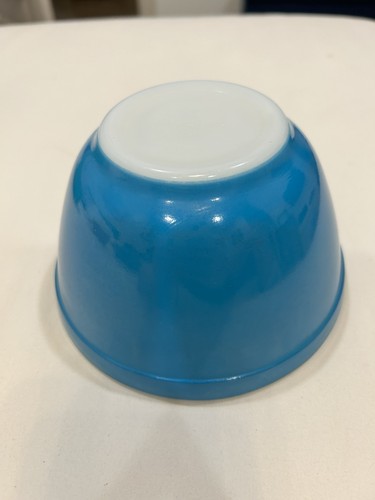 Pyrex blue primary - primary, colors