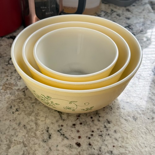 Pyrex shenandoah mixing bowls - shenandoah,